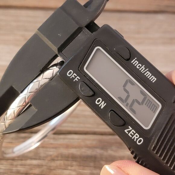 Twist On Organic Diamond Pattern Oval Sterling Silver Bangle Bracelet - Picture 8 of 8